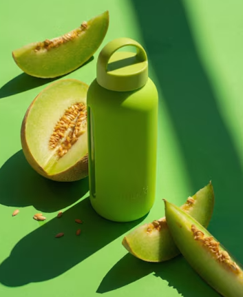 Muuki Lounge Straw+Cap Electric Lime 720ml - obrazek 2