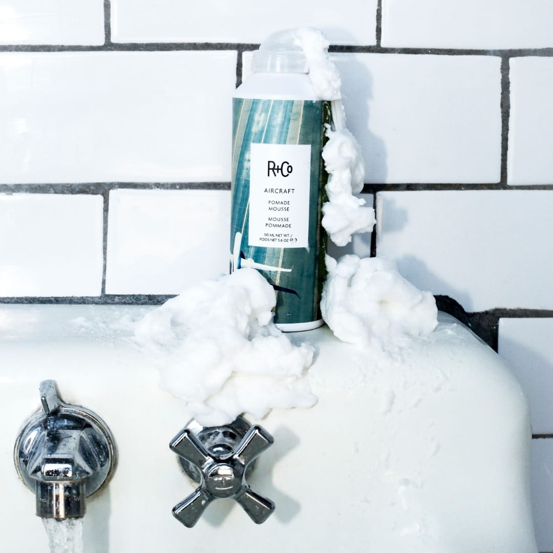 R+Co Aircraft Pomade Mousse 166ml - obrazek 3